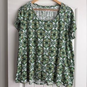 New Directions Green and White Patterned Short Sleeve Top